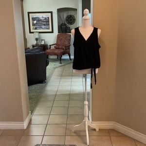 Black v neck crisscross sleeveless top